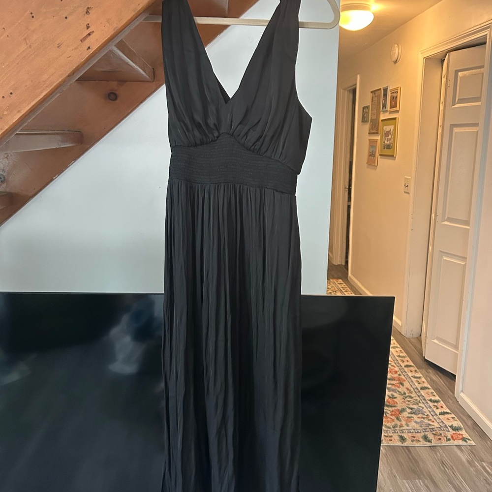 Old Navy Black Pleated Maxi Sundress